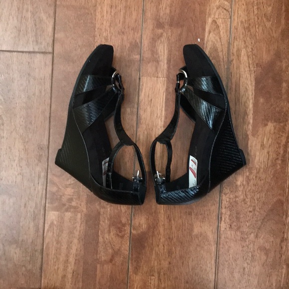 Black Wedges - Picture 3 of 3